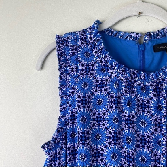 Banana Republic The Print Ruffle Dress blue tiered size 6 - Picture 10 of 15